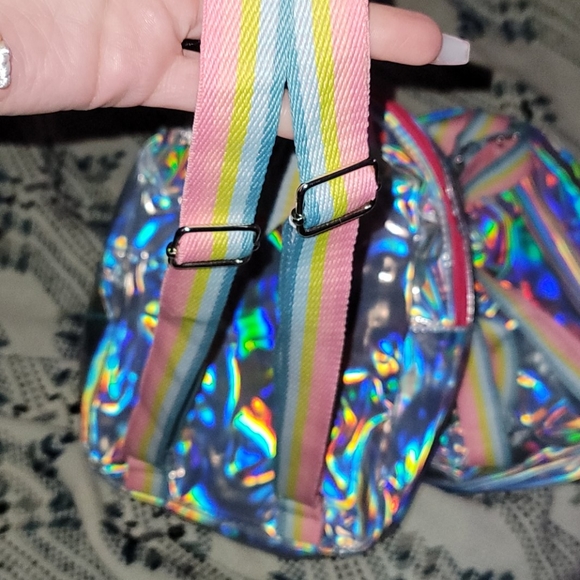NWT metallic rainbow 🌈 mini backpacks - Picture 3 of 6